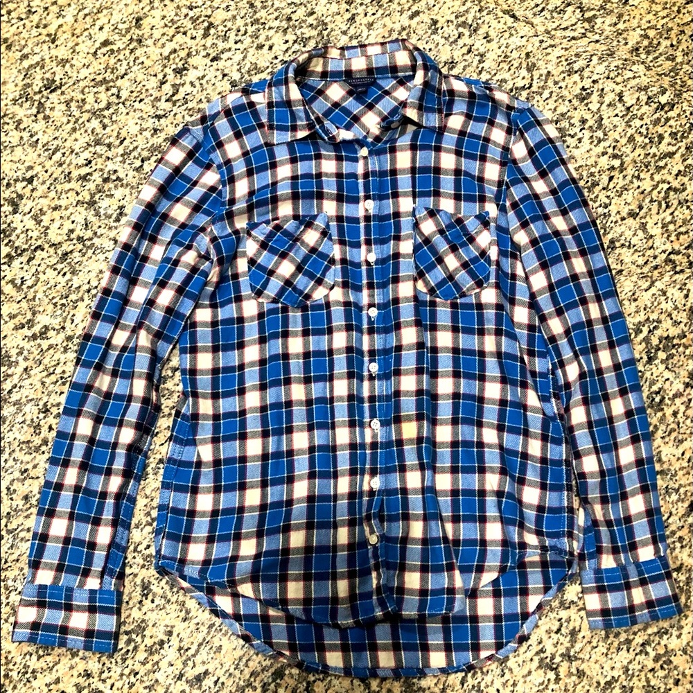 Aeropostale flannel plaid collared button down top